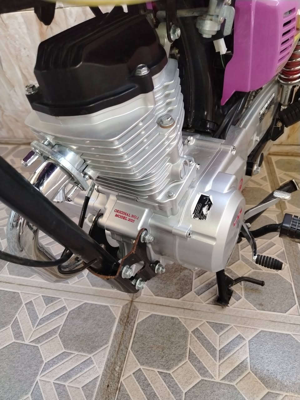 سلام عليكم شباب درج البيع  كلشي شغال كربعيت مديل 26تيكر مكان حله مركز ليريده يدلل ***********
