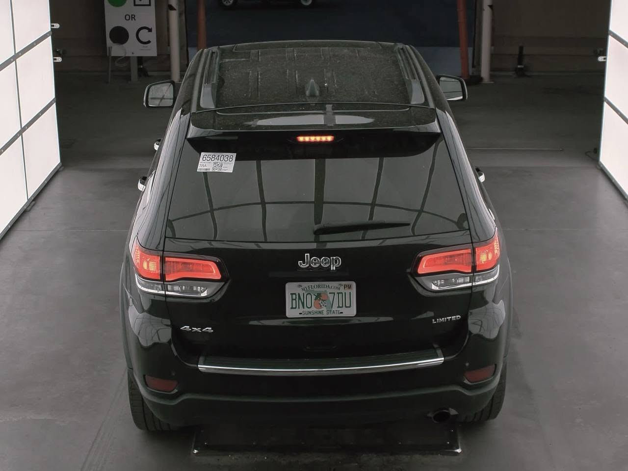 2022 JEEP GRAND CHEROKEE LIMETED
جيب كراند شيروكي لمتد 2022 

سعة المحرك:- 3.6L
اللون :- اسود
الموديل:- 2022

الاضافات
شاشه كبيره
فتحة سقف
فرش جلد اسود
خزن ميموري
جنطه كهرباء 
كاميرا
بصمه
 كرسي كهرباء
تدفئة الكراسي الأمامية
حساسات خلفيه
تحكم سرعة
تحكم مسجل في الطاره

 السياره بدون حادث كلين

* السياره مرقم بغداد 
       
رقم الهاتف ***********
