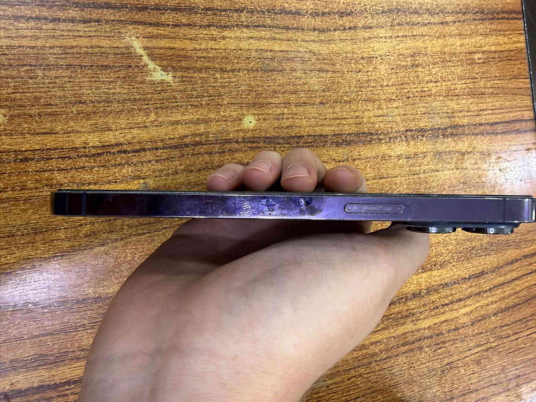 ايفون ١٤ برو ماكس • ٢٥٦ • بطارية ٨٥٪