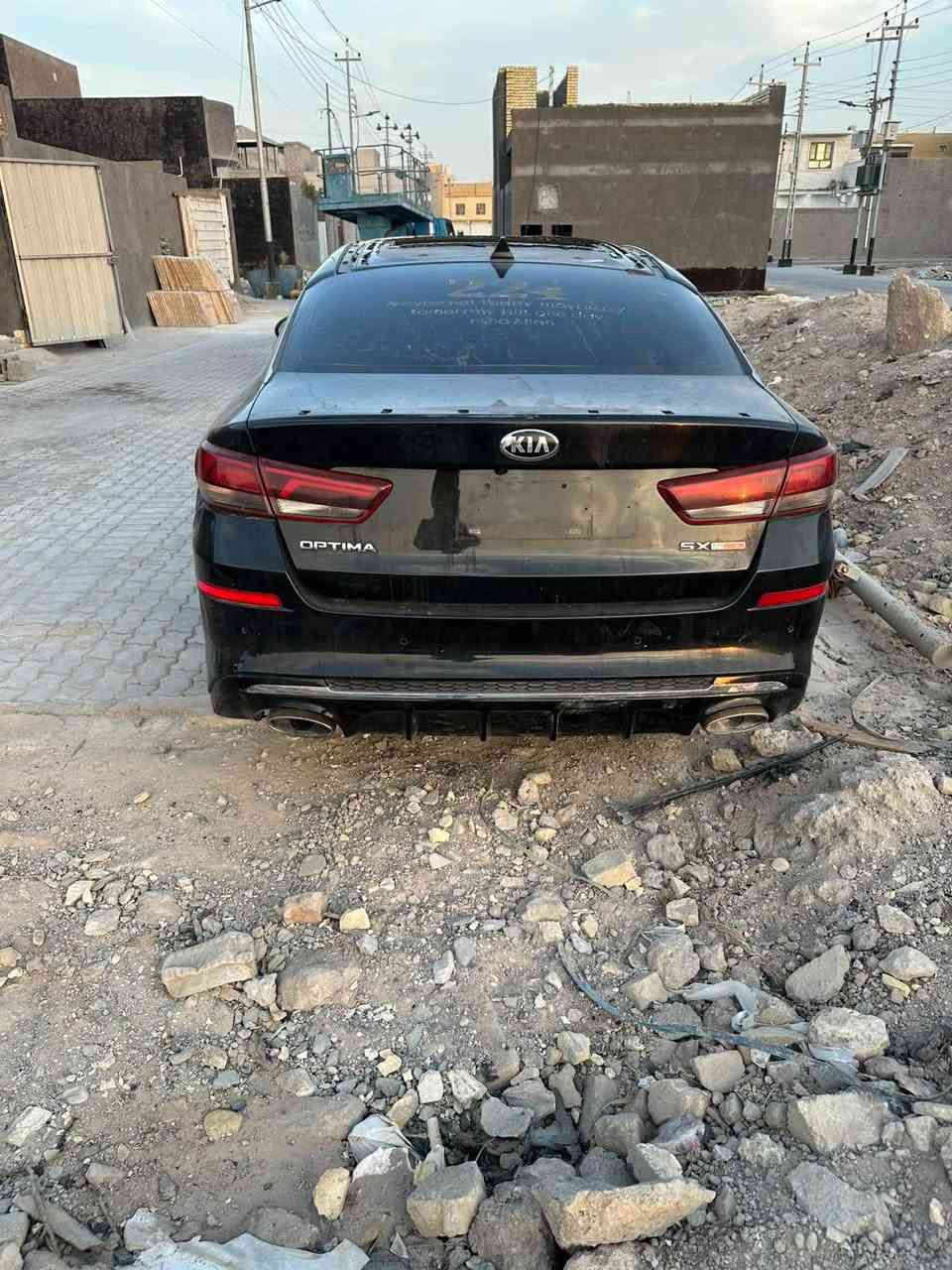 اوبتيما للبيع مديل 19 اس اكس اعلى مواصفات 
رقم بغداد تحويل بعده بلهزه 
داخله من امريكا كلين بدون حادث 
بلعراق صار بيها حرق ومن طفوها تاذه لبنيد وجاملغ و لباب ضفيره مايعه على لمكينه ولكير انه ابيع هيج كوم حديد بس سياره صبغها ما طايح دواخلها مابيهن شي انه فاتحهن و ضامهن 
مكاني بصره سراجي
*********** البصرة, العراق
