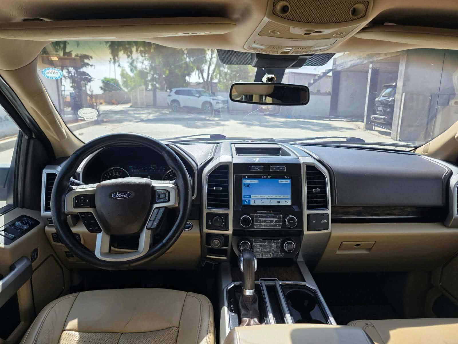 فۆرت f150 بۆ فرۆشتن مۆدێل ۲۰۱۹ قەپات مواسەفات تەنها کوشین مەساج و کامیرە ۳٦۰ پلە نییە.... سەقف پانۆڕامە دۆسە کارەبای کوشین جلدە کوشین سارد و گەرمە بەسمەیە هەشت پستۆنێ بێ تۆڕبۆیە... سەیارەکە سۆنەرەکەی داندراوە ناو وێنەکان ماڵی دۆستە.... ملیۆنەک زیاتر غرامەی لەسەرە دواێ مەعمەلە وەردەگریەوە..... سعری ۲٤۰ وەرەقە و مەجالێکی برایانە..... ئەوەش ژمارەی خاوەنی.... *********** أربيل, العراق

