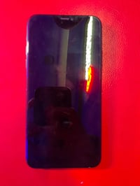ايفون 11pro max ذاكرة 64  بطاريه ٧٢  الضرر موضح بالصوره   الجهاز شغال ...