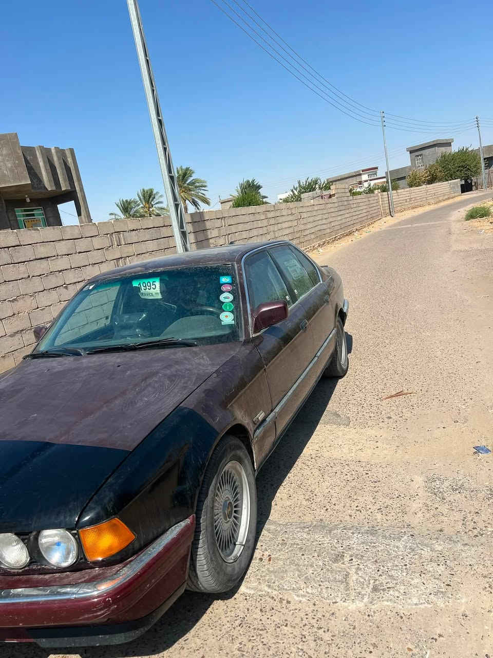 السلام عليكم سياره بي ام  موديل 93 مكفوله كفاله عامه من كلشي تخم تاير كير محرك جديد سياره مالت جناي رقم بغداد مشروع وطني المحرك 730 تبريد ثلج ❄️ رقمي ***********
