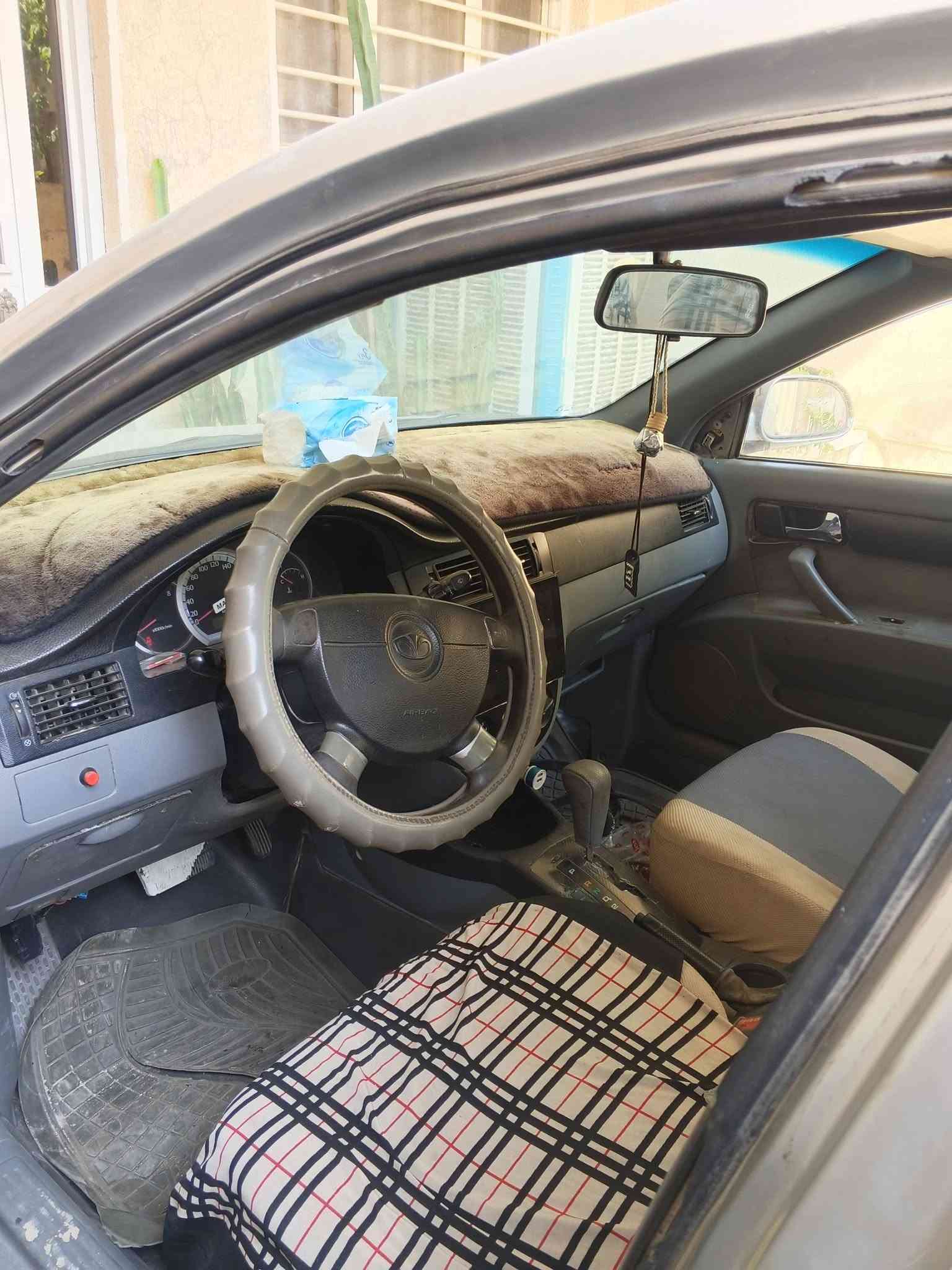 سلام عليكم 
سيارة اوبترة للبيع مديل 2007 لون سلفر سيارة مصبوغة عام مكينة كير خير من اللّٰه كهربائيات كلها شغالة صدر خلفي امامي خير من اللّٰه تبريد شغال ثلج تخم تاير جديد سياره جاهزة رقم دولي الجديد السعر45وبيها مجال المكان بغداد أبو دشير رقم هاتف***********
