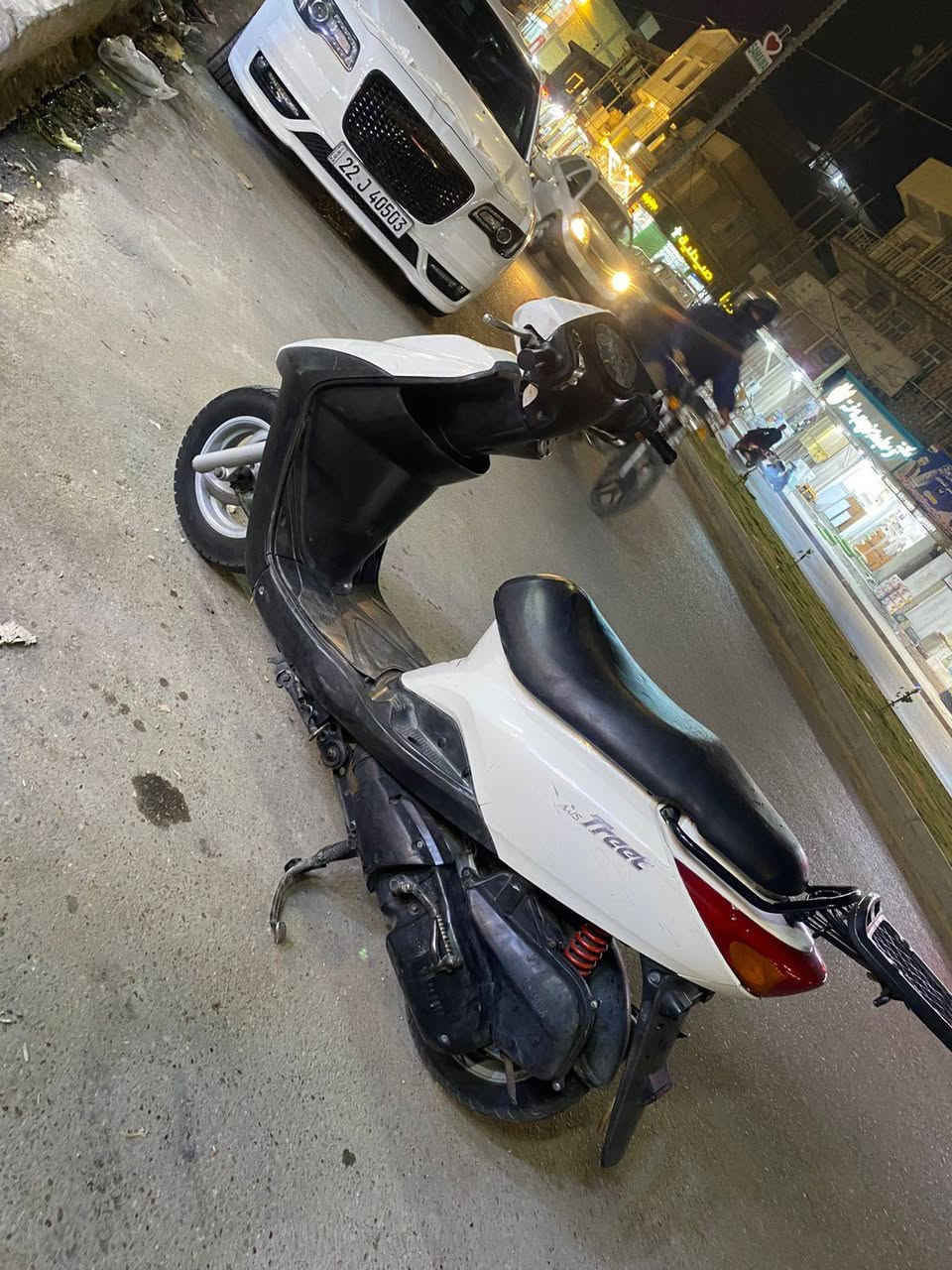 دولفين اكزز لبيع مفتوحه مره وحده وكامله كهربائية ومكينه ناعمه وماناقصها ايشي فقط عداد السرعه مكسور سعرها ٤٠٠ وبيها مجال بسيط السماوه 
***********

