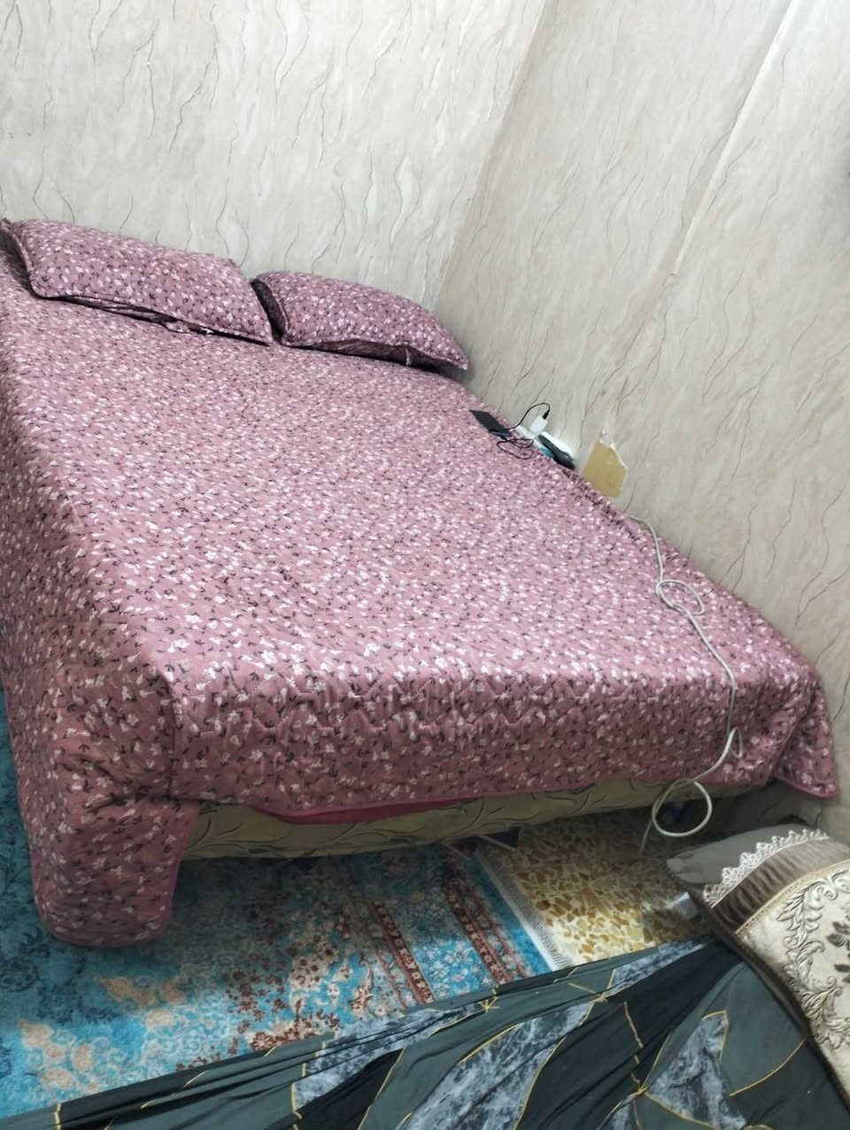 جربايه • نفرين • بدون تاج