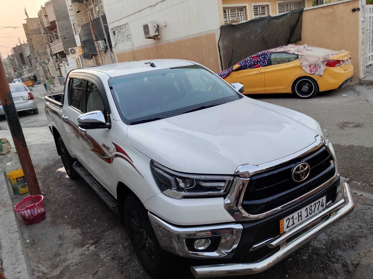 سلام عليكم
البيع بيكم فورويل تيوته 2021 
سياره ساز شركه سيد نهرو سياره ماشيه 120  جاهزه من كلشي بالعافيه على الياخذها 
 فوول مواصفات سياره على وضع الشركه سياره مكفوله  سونار موضح بالمنشور 
رقم سليمانيه باسمي ثاني يوم تحويل سياره مال جناي 
مكان سياره بغداد سعر 285 وبيها مجال بسيط للاستفسار على رقم *********** وبالخدمه
