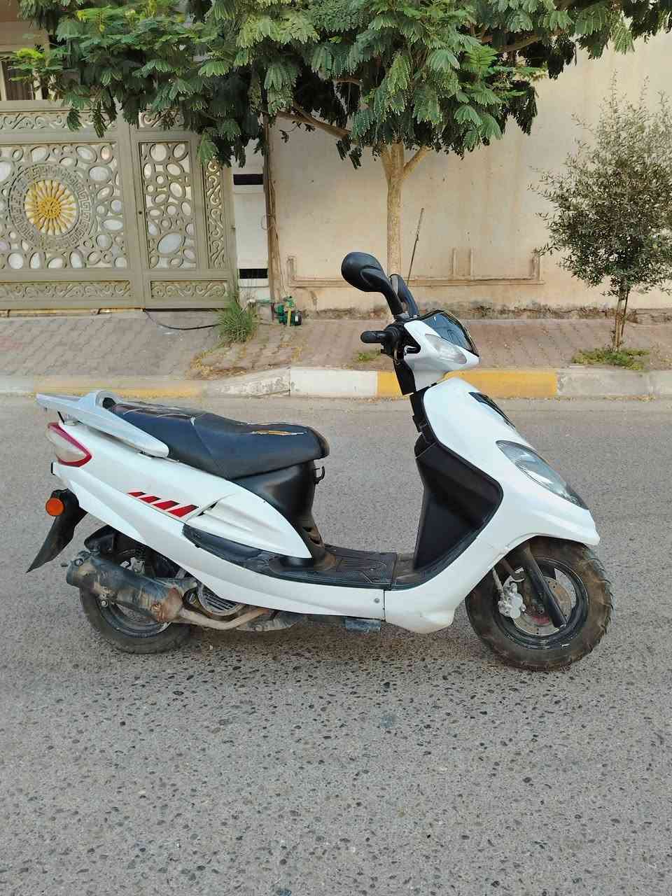 سايم رص ابو عيون 
الماطور نضيف مثل ما واضح بالصورة كهربائيات شغاله كامل سعره 450 الف
