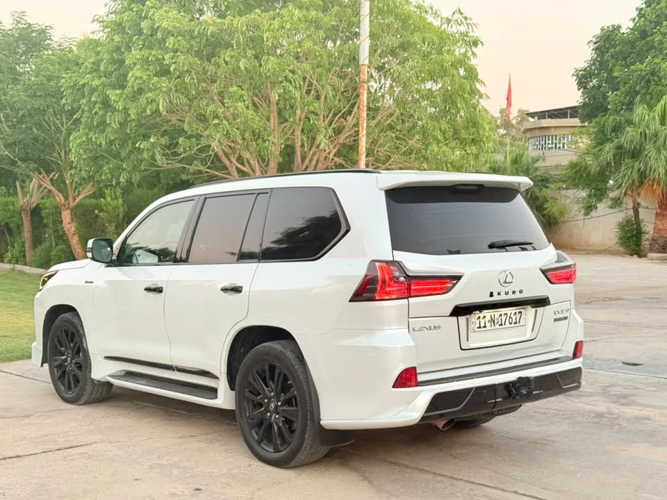 للبيع : لكزس 2020  عليه كت كورو اصلي ( بريم ) 

الفئة : LX570 Super Sport 

لون ابيض دواخل مشمشي 

ماشية 66 الف كم حقيقي

سونار ضمن الصور 

السيارة استخدام شخصي جديدة ونظيفة كلش واحلى من الصور

رقم بغداد تحويل مباشر 

مكان السيارة : ديالى 

السعر725 ورقة وبي مجال 

 مراوس فقد هايلكس 

الشراي يتصل هذا رقم***********.
