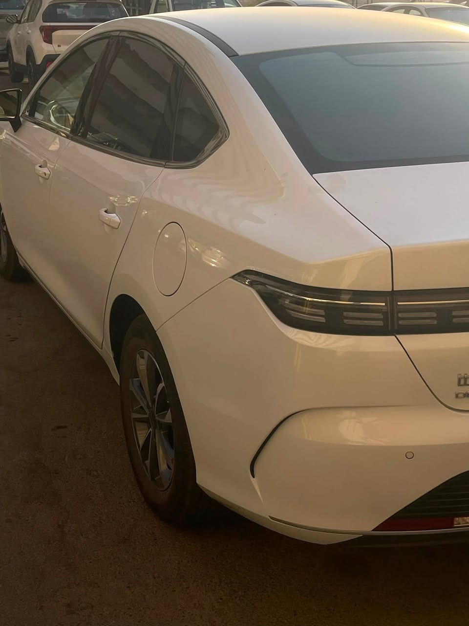 السلام عليكم 
BYD  دستروير2025 كفاله عامه السياره بعدها بحالة الوكالة ماشيه 13الف بسمي تحويل مباشر نضيفه بيها بي دي ار  ممبين بالجاملغ صفحة السايق امامي بالصورة السعر 19،350 بيها مجال بسيط مكانها بغداد العامرية او نفق الشرطه 
للاتصال ***********

