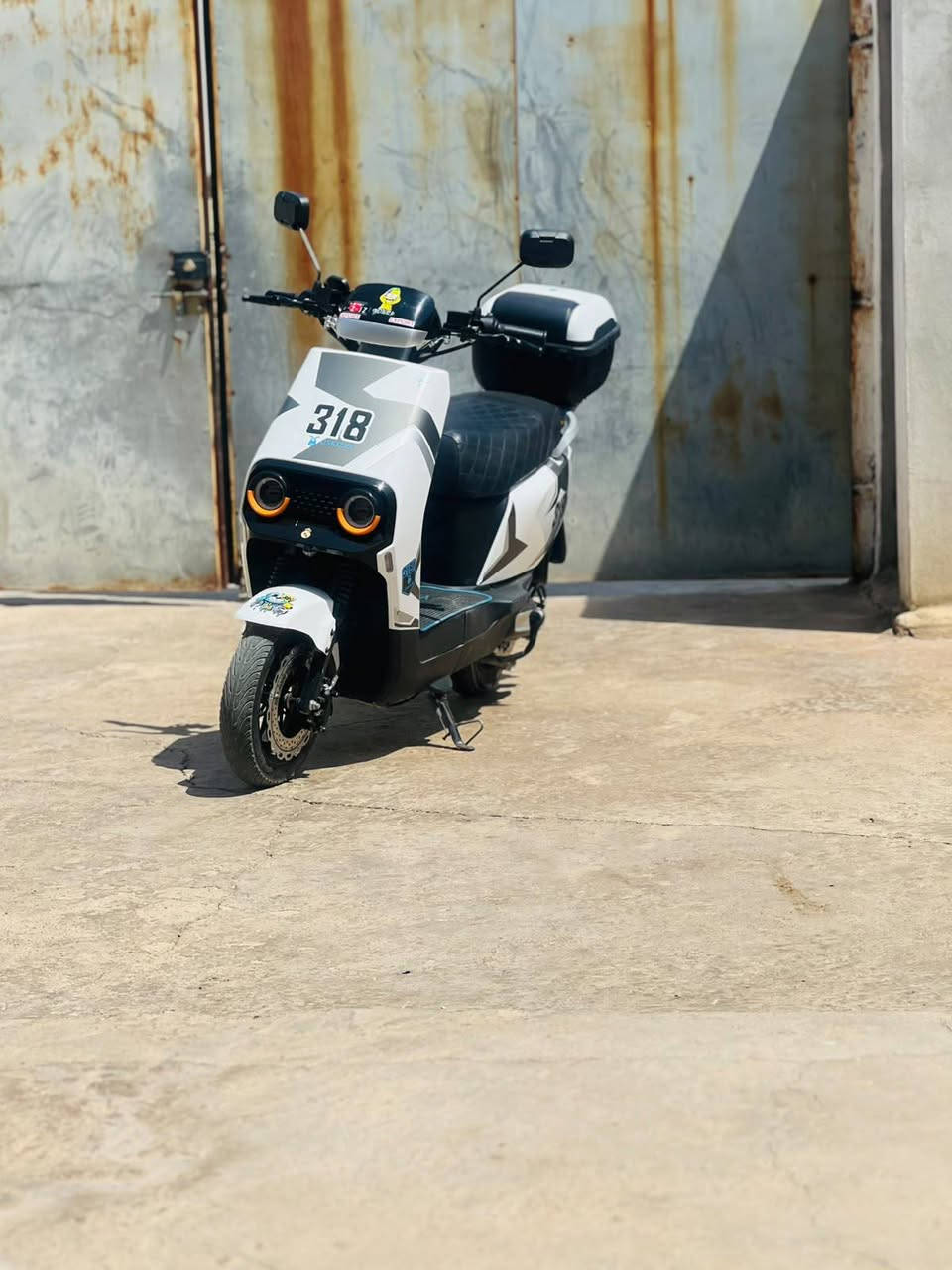 مطور • ٣١٨ كيلو • تايرات جديدة