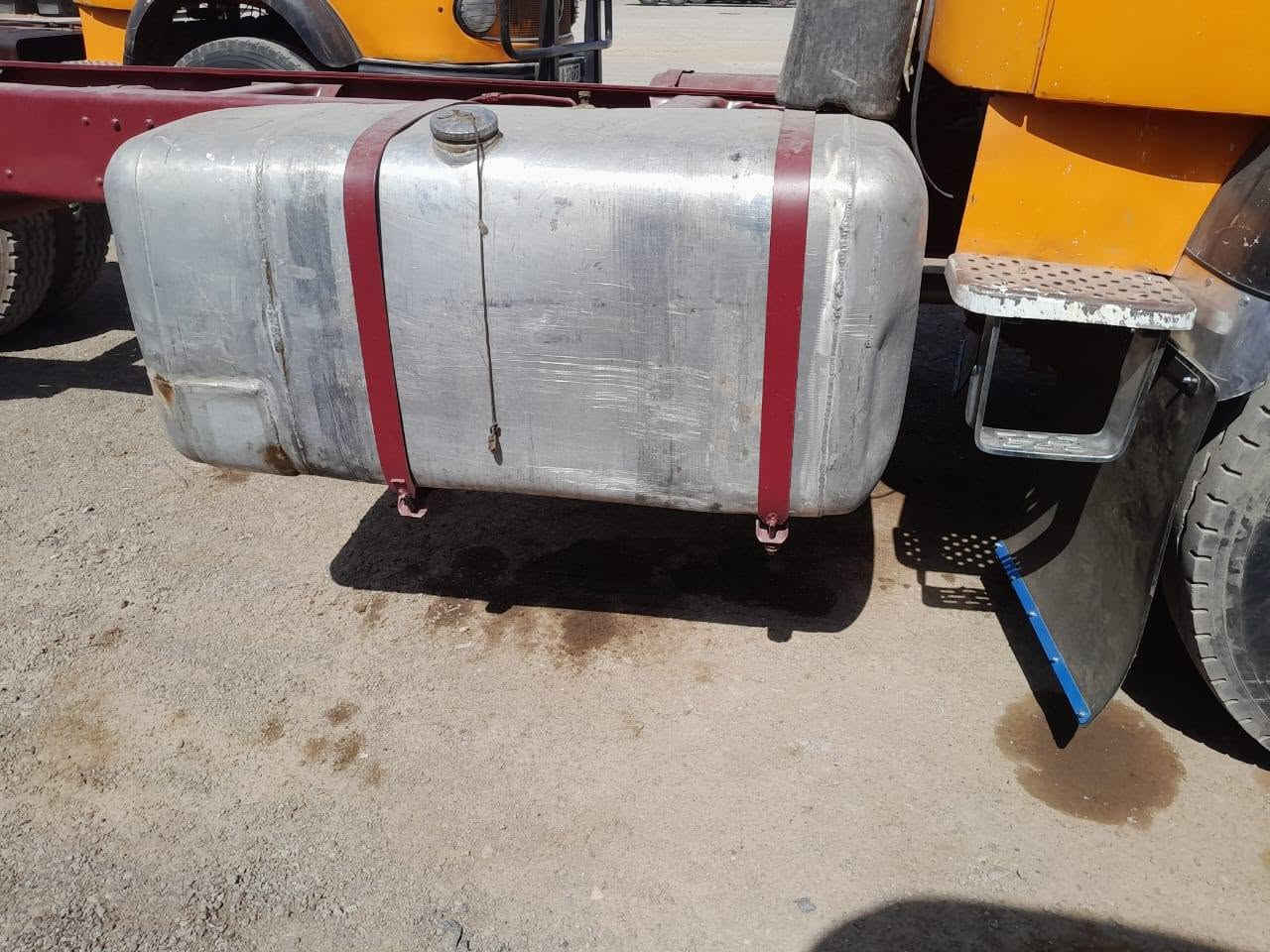 تانكي كاز فافون للبيع, 650 لتر 
السعر 400 ألف /*********** /‏‪***********‬‏
