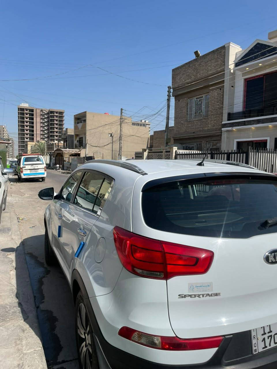 السلام عليكم
سبورتج موديل 15 خليجي ماشية 82 الف حقيقي  رقم بغداد الدولي الجديد  تحويل الثاني اليوم مكفوله من صبغ ومن ضربه  وفتح وتبديل السونار موجود بالمنشور 
مكينه 2000دوش تحكم ستيرن حساسات  خلفيه كأمره خلفيه السعر 
150 وبيه مجال قليل 
مكاني بغداد البياع /حي الاساتذة 
‭***********
