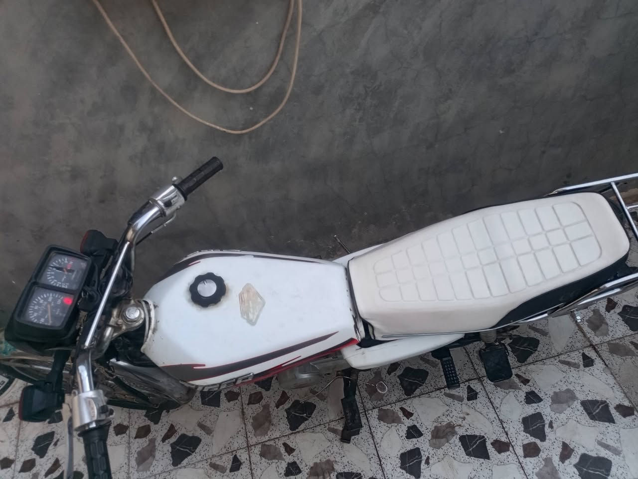 السلام عليكم تايكر موديل 21أوراق مال وكيل سكنر  📌📌📌💢
كهرباءياته شغاله مكينه حلوه لا تبخير ولا تنقيص ولا تنضح دهن  شلعه ومعدل💢
دراجه جاهزه مال شغل سعره 400 وبيه مجال بسيط 📌
مكاني حله ابو غرق📌
 ***********  📌
لا تراسلني وتكلي شبيه ما بيه هاي كدامكم وتفاصيله ومكاني وسعر  💢📌
