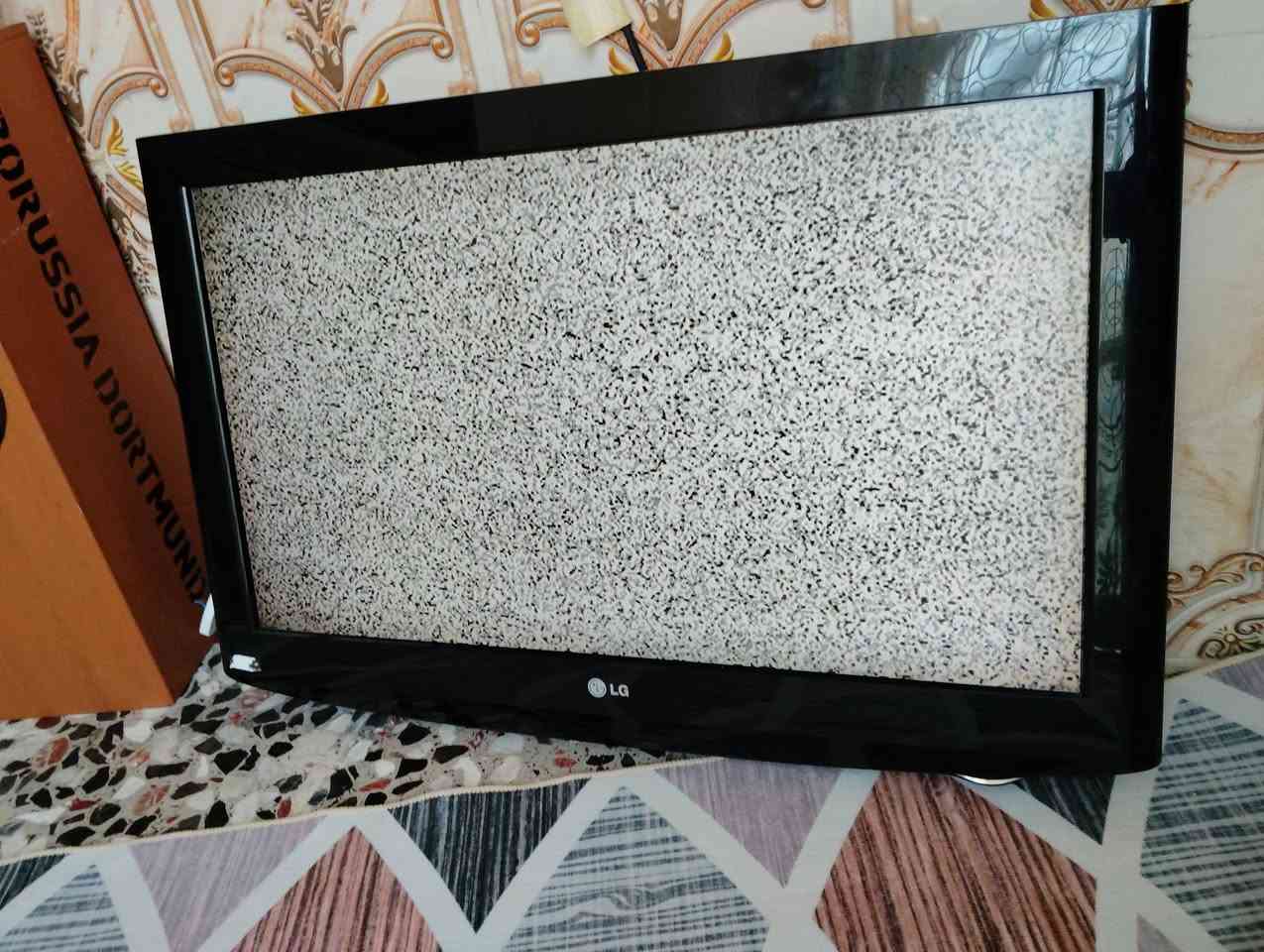 السلام عليكم للبيع مكاني بابل حله سعر 125 بلازمه LGحجم 42 بدون نت 
***********
