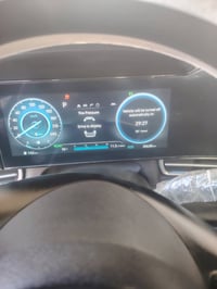 الانتره موديل ٢٤ فول عده فتحه حادث خفيف بدون صبغ بدون تبديل سياره جديد...