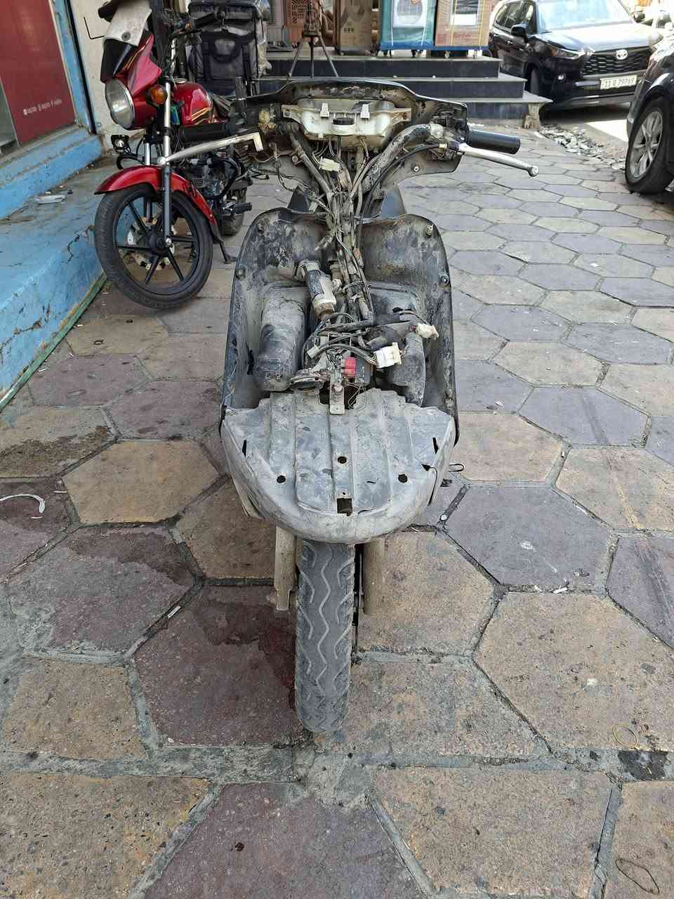 كوم حديد كوم حديد كوم حديد
سبيسي ياباني كوم حديد للبيع
لتكلي شبيه مابيه كوم حديد 
مكينه شغاله لا نضوح ولا تبخير 
شغاله سلف
مكان بغداد البياع 
***********
سعر 300  الف عراقي 
وبيه مجال

