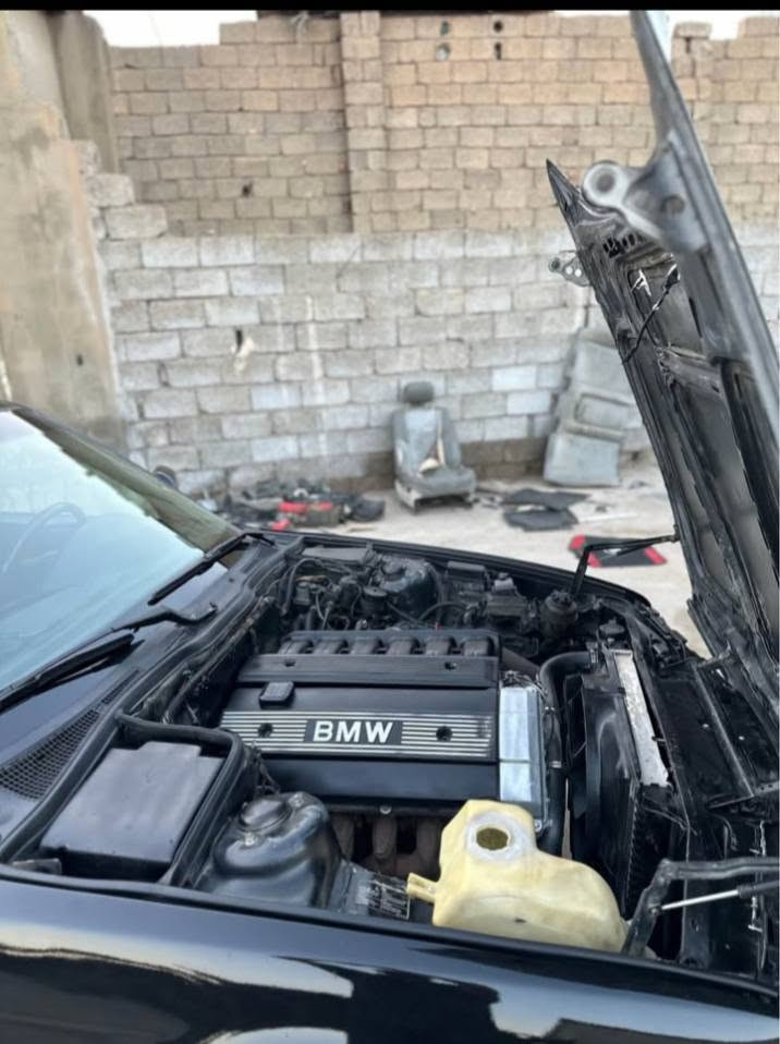 فه رؤشتني خيرا بي ايم 525گير عادي موديل 1992سياره فول فول بس گير عادي
كارباي هه موو ئيش ئه كات ته حول و غرامه به شه رت  چوار جام كارباي سلايت كوشن جلده شاشه ئايپاته ويلا m ناونيشان كركوك 
*********** كركوك, العراق
