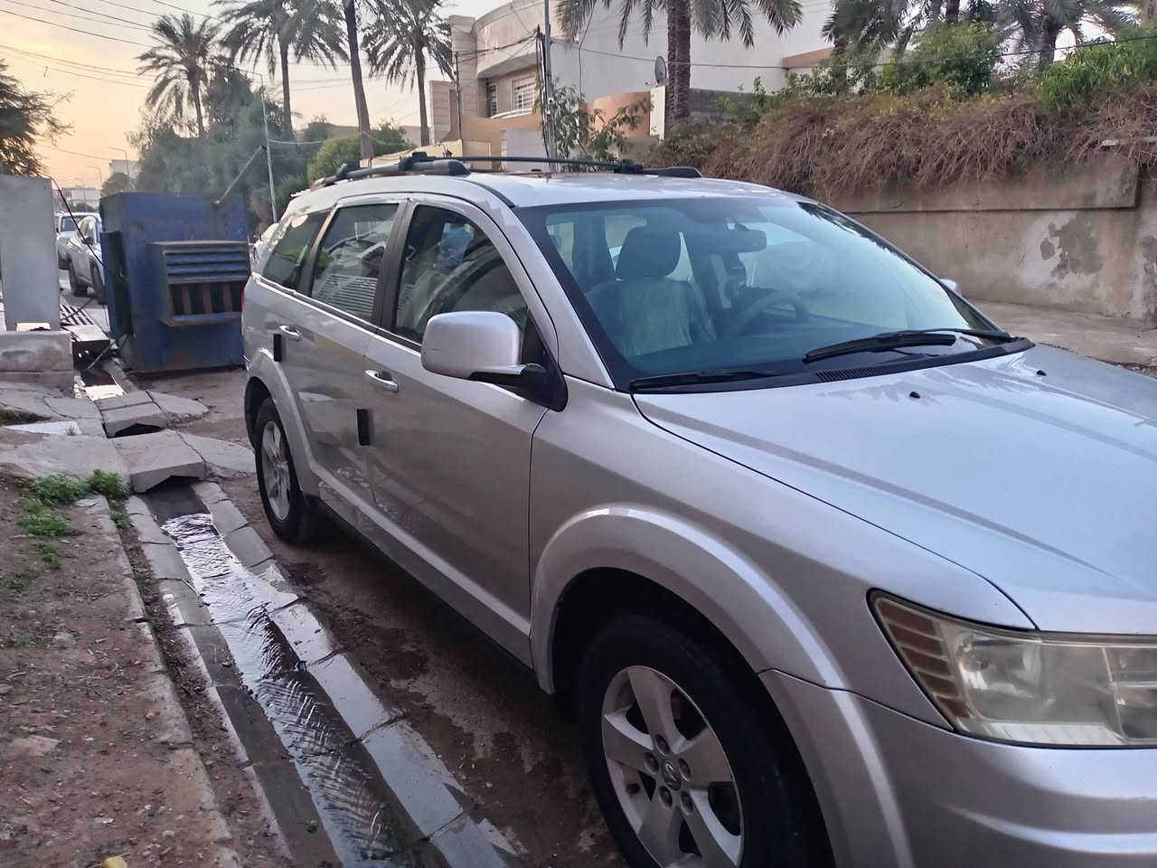 دوج جورني موديل ٢٠٠٩ رقم ٧٢٧٣ بغداد مرغوب لإصحاب السيارات الحديثه في حال (تبديل لوحه) مع سياره أُخرى سنويه مجدده لل٢٧ تحويل ثاني يوم _ خمسه راكب، مكينه  وكير بوضع جيد جداً، تبريد تدفئة قطعه وحده جيد جداً إضافه إلى تبريد جكمجه (ثلاجه)، تايرات جديده، باتري جديد، سلايد روف طكتين شغال بلا صوت، قاصات عدد ٣، برده خلفية جديده،جهاز إنذار، تنزيل جام عن بعُد، كهربائيات السياره شغاله، مقاعد قلابه عدد ٢ للأطفال مواصفات Sxt. للاستفسار الاتصال على هذا الرقم ***********.
