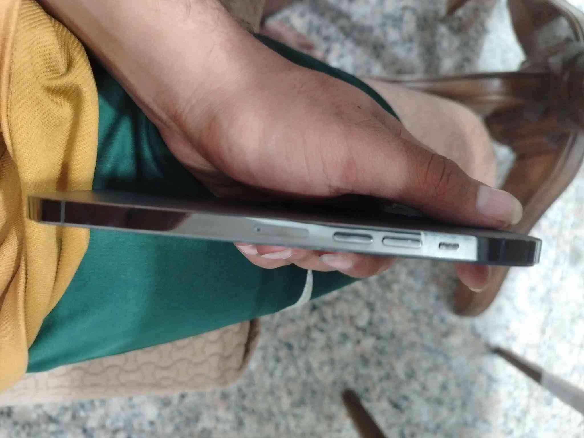 آيفون ١٣ برو ماكس • ذاكره ٢٥٥ • بطارية ٨٢