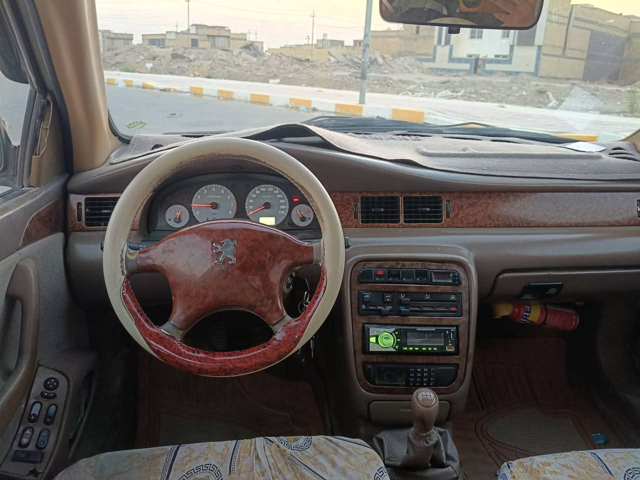 السلام عليكم سمند مديل 2011  جاهزه كير ومكينه وحداده   60/100 تبريد 🥶 بسمي هزه كامله سنويه 2031 
لهلالات ولدوس معمرات وضربه خفيفه بدون دواخل 
بجاملغ لايمن لامامي 
العنوان ناصريه مركز 
السعر 43 وبيها مجال الهاتف ***********.
