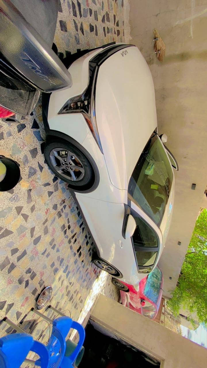 سلام عليكم كي4للبيع سعر 168صور الحادث بل منشور بدون دواخل بدون ايرباك سياره ماشيه 16الف ***********2تصال فقط

