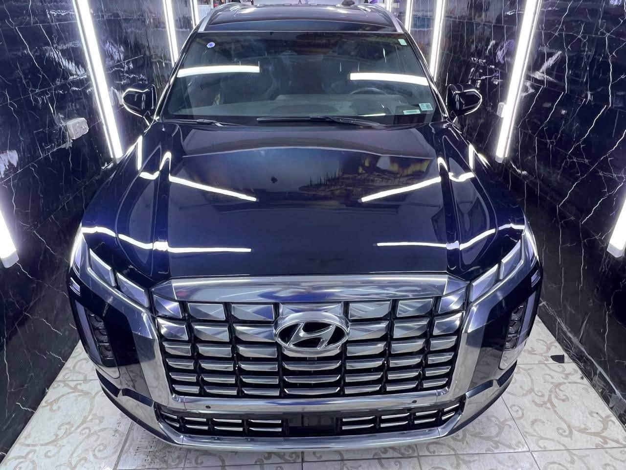 هونداي بلسايد 2024 فئة كَلكَرافي فول 1/1 اعلى فئة
1 - اللون اسود متغير
2- العداد / 23الف mi
3 - الرقم بغداد
4- شاشة عرض (داتا شو)
5- المحرك V6 3.8 كير ومحرك شرط +تبريد ثلج +
6- بصمة تشغيل + بصمة ابواب +تشغيل عن بعد نظام تقديم وترجيع السيارة عن طريق البصمة
7- بانوراما
8- فتحة سقف عدد ٢
9- سماعات هارمن كَاردن
10- رادار امامي + خلفي+رادار جانبي
11- حساسات امامي + خلفي
12- كامرات عدد 360 6 درجة
13- كشنات امامي خزن ميموري +مساج
14- كشنات كهربائي تدفئة وتبريد
15- كشنات جلد اسود ملكي 
16- جميع الكشنات تدفئة تبريد
17- بردات جانبية
18- تبريد مركزي امامي + خلفي منفصل التحكم
19-تحكم ستيرن + شفتات
20- تدفئة ستيرن
21- مرايا هيتر + تعتيم
22- صندوق كهربائي شفط
23 - وضعيات قيادة (٥)
24- ويل كب حجم ٢٠
25- اوتو هولد + نقطة عمياء
26- سايد بريك بصمة + مثبت سرعة
27- شحن لاسلكي
28 - إشارات بالمرايا + إشارات جانبيه
29 - اوتو هولد
30 - تحديد مسار
31 - شاشة ديجتال كبيرة
32 - تشغيل عن بعد
33 - استيرن رجاج
توويل المرغوب يعني لادونز ولاصرف بانزين
***********
