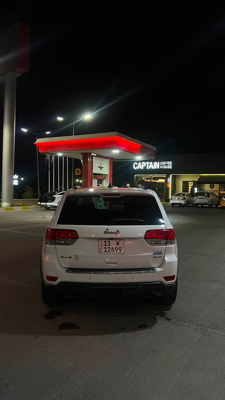 سلام عليكم
Jeep 2019 limted بدون بانوراما
السياره معروف مواصفاتها 
كشنات تدفئه
ستيرن تدفىه
كشنات ميموري خزن
كشن جلد
كهرباء كشن
حساسات خلفيه رادار
كامره
شاشه جبيره
كير ماوس 
فوريل شغال اي عيب مابي
وصندوك كهرباء
وبعد هواي مواصفات
بيها 4 قطع ونص بدون شواصي ابدد عدي سونار همين
وحادثها مو قوي
سعرها مناسب 170 بيها مجال بسيط
مكان كركوك
***********
