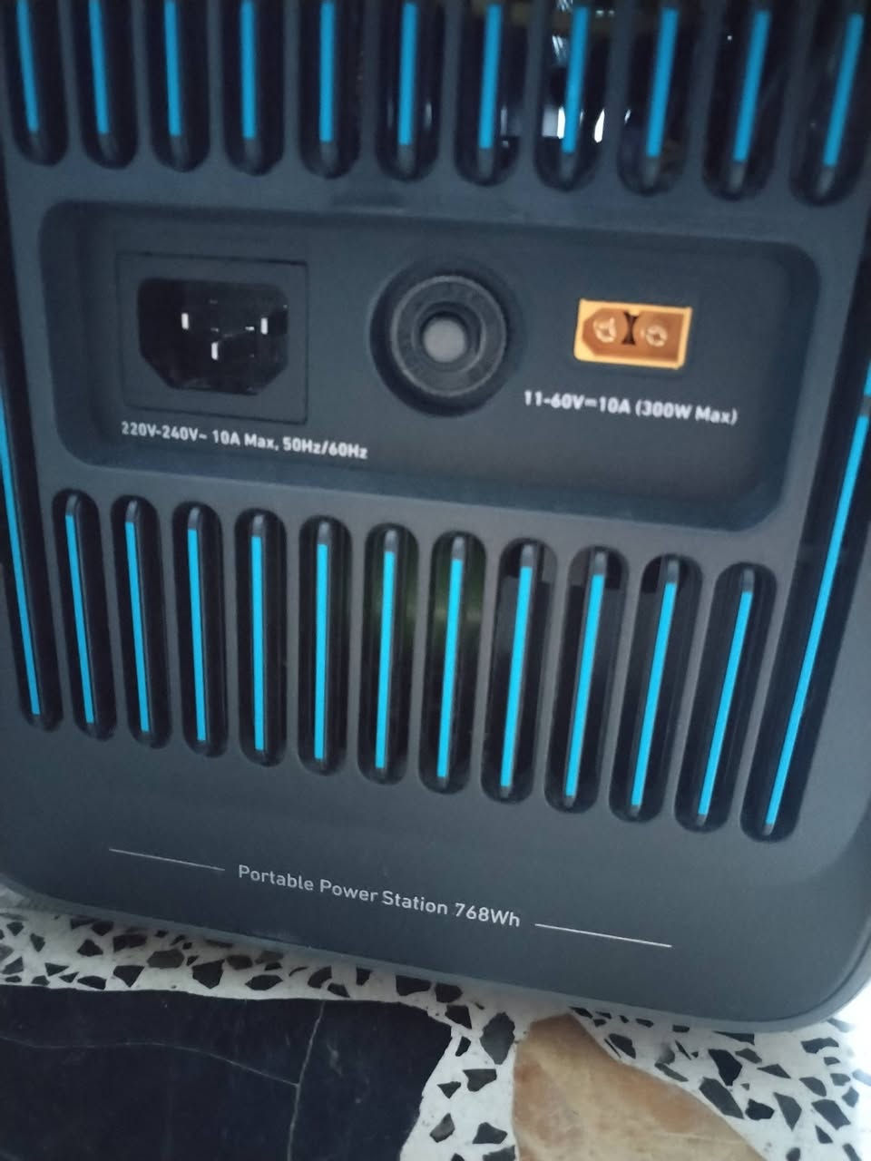 انكر سولكس C800 
1200 واط
نظافه 99 بالميه
سعره 675 الف
استفسار وحجز وتساب
***********

