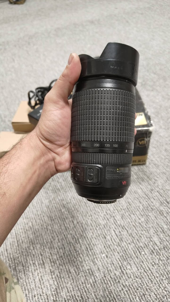 نيكون D7100 • عدسة 70-300 VR • كامل اغراض