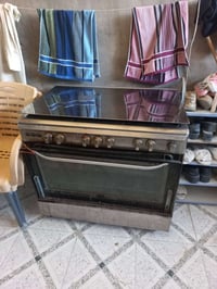 بسم الله الرحمن الرحيم  ((طباخ ايطالي للبيع)) طباخ ايطالي كامل وشغال خ...