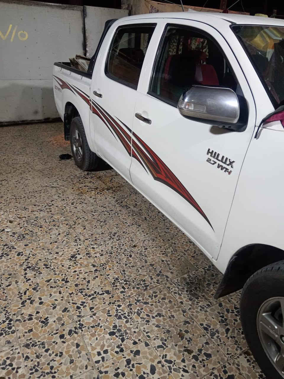 السلام عليكم بيكب فلاونزه ١٤ كير اوتوماتيك رقم بصره محرك بي تنقيص قليل بيهه البنيد مبدل القديم موجود ضربته بس كصة البنيد بس احنه بدلنا تبريد حداده كير تمام بيهه ٥ اصابع صبغ بالتكمه الخلفيه والتكمه الثانيه أقل من ٥ اصابع سياره باسمنه جاهزه من كلشي اتصال على الرقم *********** السعر ١٨٠ بيهه مجال قليل مكاني البصره الجزيره

