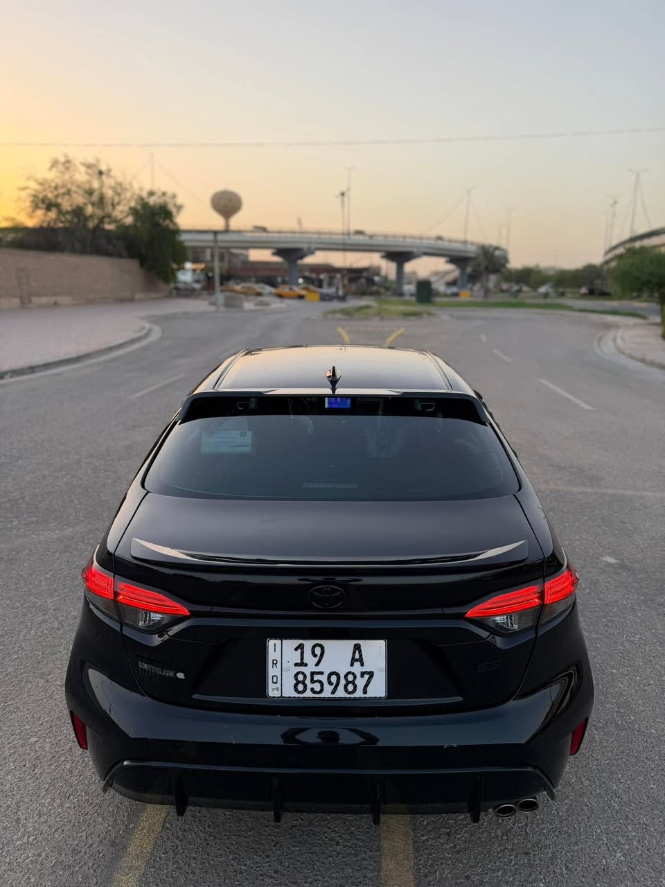 للبيع 
تيوتا كورلا se نايت ادشن بلاك توب 2024
محرك 2000cc
مرقم شهداء كامل وكالة عامة باسم المشتري 
المواصفات 
بصمة 
لد امامي 
زنون 
بكلايت خلفي لد 
سستم صوت jbl
ويل كب بلادي 
داخل احمر واسود 
شاشة كبير نظام كار بلي 
سقف كنتارة بلادي 
سايد بريك بصمة 
رادار امامي 
رادار جانبي 
اوتو هواد 
مودات قيادة 
السيارة جدا جديدة بدون اي نقص جاهزة من كلشي 
كير محرك حدادية كفالة 
حادث السيارة طرف البنيد بدون ايرباك 
ماشية 26 الف فقط 
سعر السيارة 153$ وبيهة مجال بسيط 
مكان السيارة كربلاء 
للاستفسار 
***********
