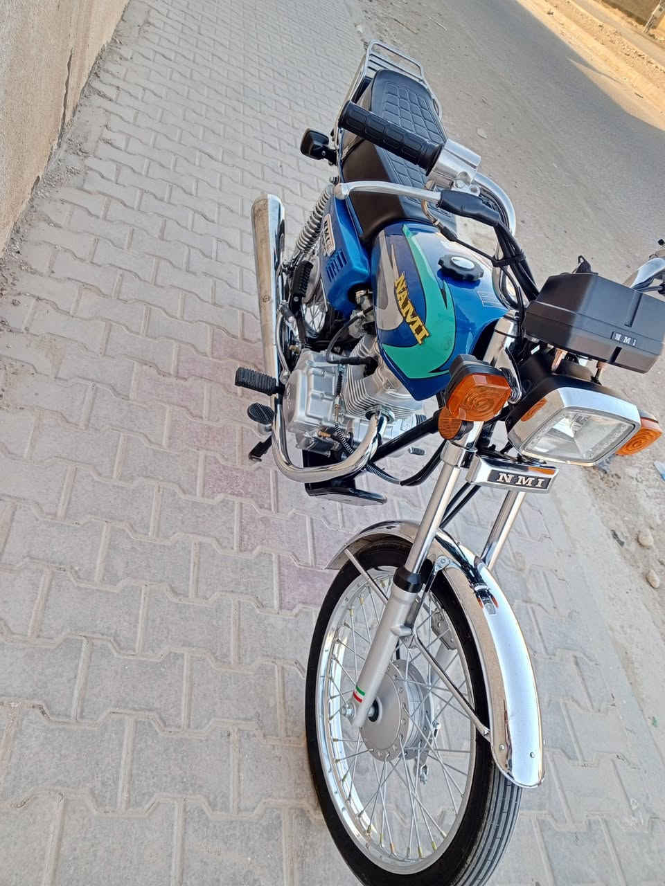 ‏السلام عليكم
‏نامه 4 گير للبيع شاصي اوراق سكنر 27 والغراض اصلي شلامجه صارلها اقل الشهر من عمرتها شلامجه من الطول للطول برغي امتياز ما بيها شرط الدراجه كفاله عامه مكاني كوت 
‏السعر 950 وبيها مجال قليل ***********
