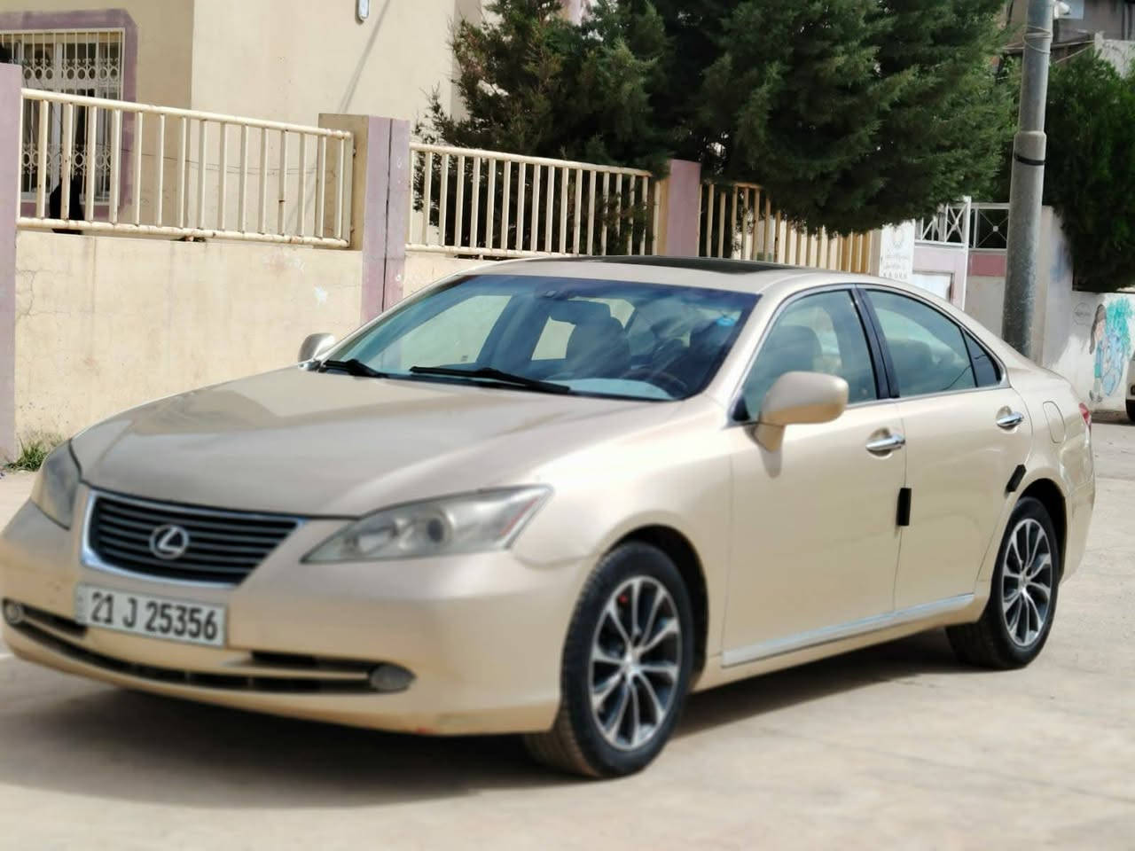 لەگزز 2007فول فول مواسەفات
گێڕو مەکینە ئەڤەلۆن ، کارەبایی هەموو بەشەرت
گێڕو مەکینەو تەبرید بەشەرت
چوارتایەو ویلی نوێی بۆبەستراوە
سەنەوی تا 2030تازەیە بەناوی خۆمانە
تەحویل و غرامە و وەکالە بەشەرت چوار پارچەی بۆیاغە دەعمو لێدراوی نیە سعری ٨٦$شوێن تەق تەق (***********) (***********) كويسينجاك, أربيل
