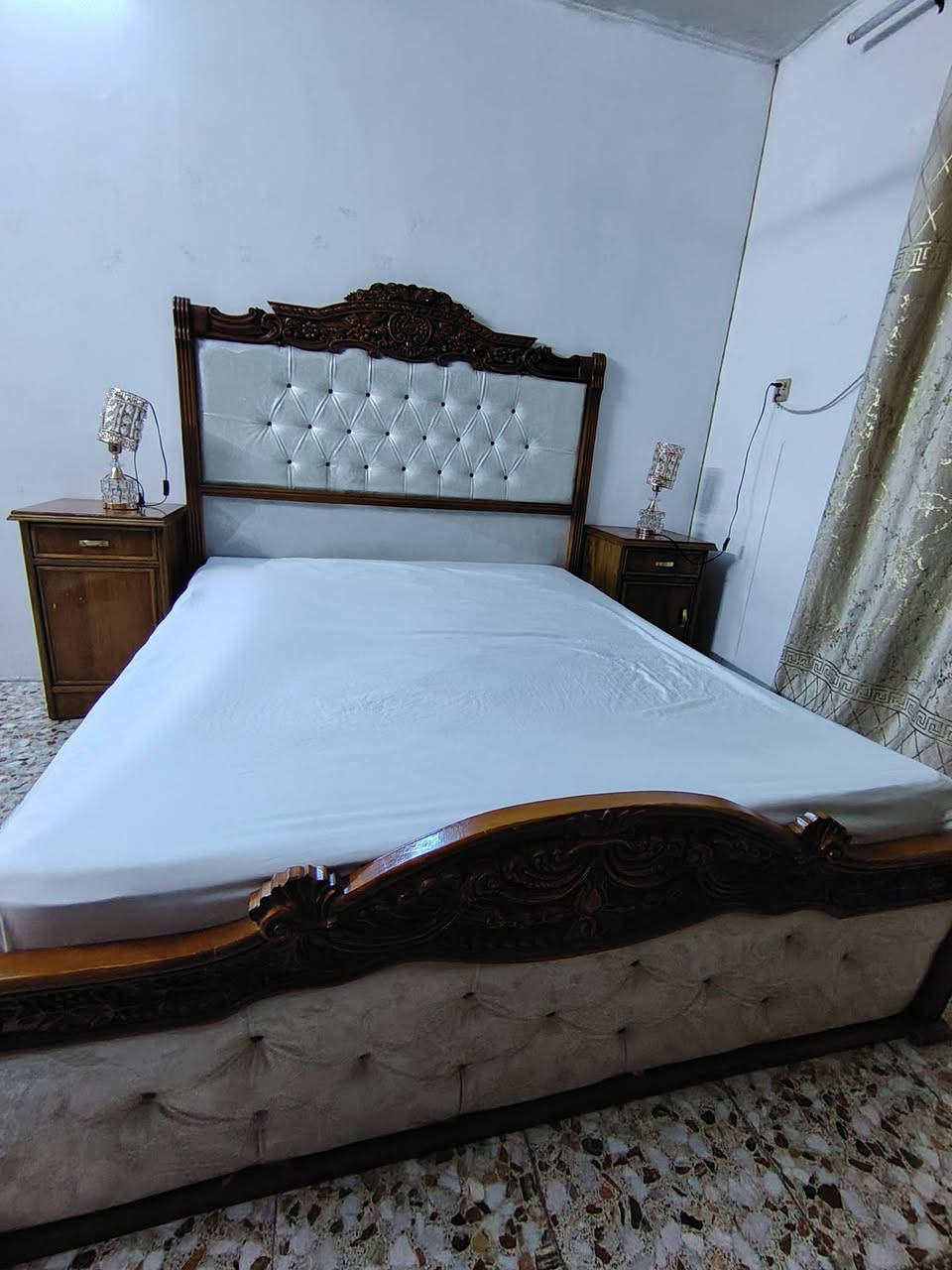 السلام عليكم
غرفه نوم عراقيه صاج الخشب الثقيل للبيع جديدة ضرر بالمرايه فقط

السعر مليون وبيهه مجال
العنوان بغداد
الرقم للاستفسار ***********
