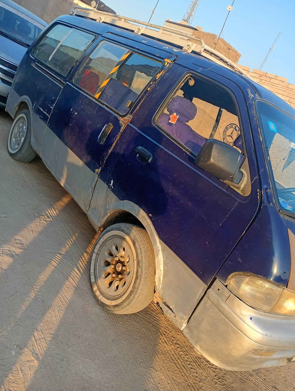 السلام عليكم كيه بريجو مديل 2000رقم نكليزي سنويه لل30 سعر 40 بيهه مجال شي قليل مكاني البصره رقم ***********

