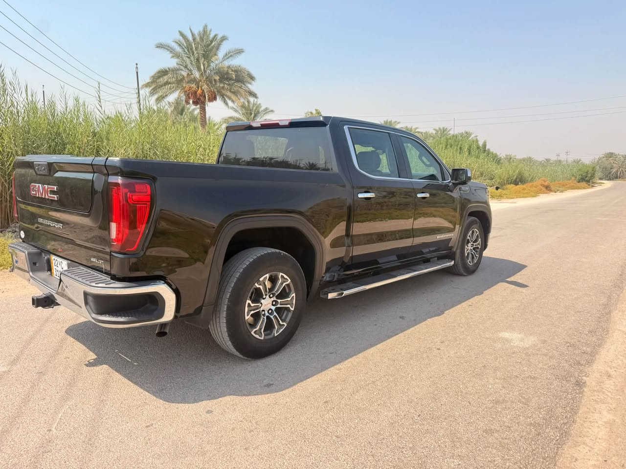 جمسي سيرا 2024 V8
باب طويل بدي القصير المرغوب 

مواصفات :slt فول فول بدون فتحه سقف

شاشه كبيره عداد سرعه ديجيتال بصمه تشغيل عن بعد كشنات جلد وكهربائي حصانه بين كشنات وبعد هواي مواصفات 

باب الصندوق قطعتين 

وبعد بيها هواي مواصفات 

محرك „V8 5.3L ✈️

ماشيه فقط :51
حادث السياره :باب خلفي ربع جاملغ خلفي وربع تكمه من جوه فقط 
مكاني بابل 

***********
***********
