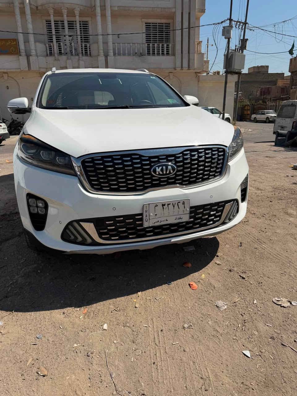 السلام عليكم 
سورنتو موديل 2019 
السياره خليجي 
ماشيه 159 ك
بيه باب بارد عل شبر وباب بيدار شبر 
بيه رصعه مال شارع 
مكاني بغداد 
السعر 225 
رقم 
***********
