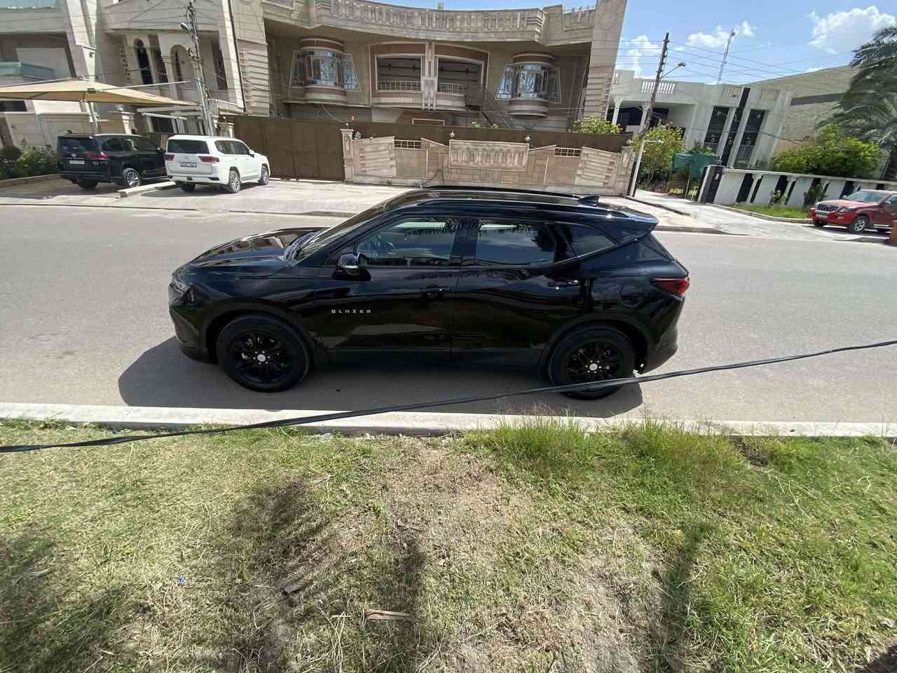 السلام عليكم
للبيع او مراوس 
بلايزر موديل 2020 فئة 3lt محرك 6 سلندر 3600 vvt المرغوب فول عدا البانوراما كشنات جلد كهرباء تدفئة رادار صندوگ كهرباء اطفاء وتشغيل ذاتي تشغيل عن بعد تبريد ثلج تخم تاير جديد صدر امامي خلفي جديد سيارة جاهزة بدون نقص رقم بغداد باسمي مكاني بغداد الكرخ للاتصال *********** سعرها 195 وبيها مجال بسيط

نص مكتوب في الصور:
- en.bidfax.info
- 2:15 50 en.bidfax.info BidFax.info 9060 mi
- 2:15 50 en.bidfax.info