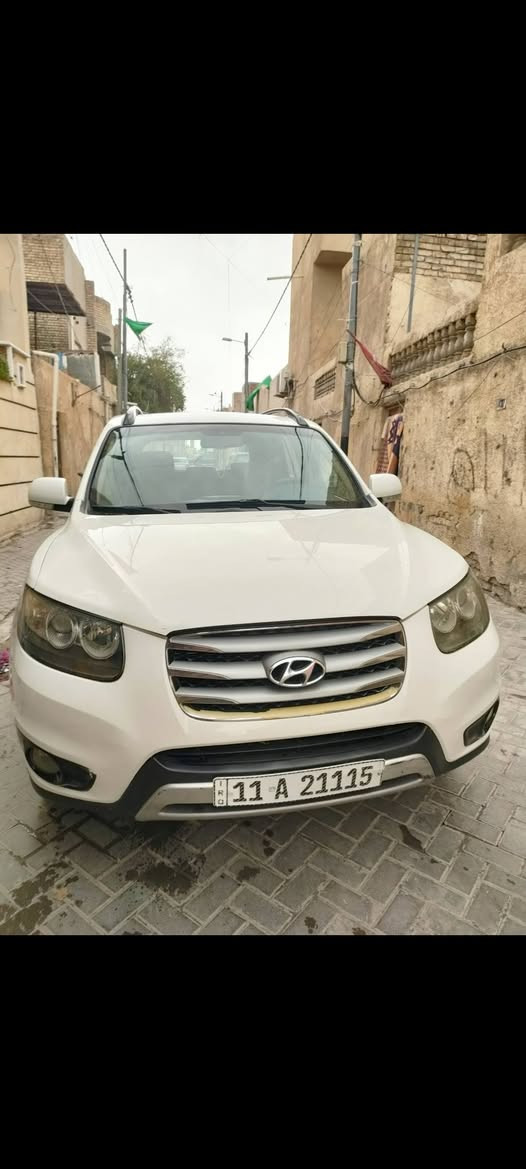 السلام عليكم 
سنتافي 12 
خليجي 
6سلندر 
فول مواصفات 
مكفوله من التبديل والصبغ
فقط بارد بيها 
سعرها 165
مكان السياره بغداد م الصدر
بيع او مراوس 
للاستفسار ***********
