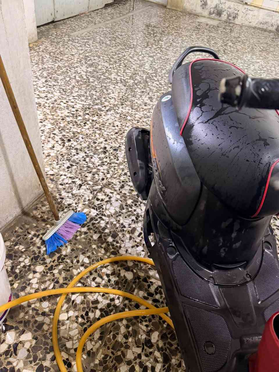 سلام عليكم شباب مره خصت الادمن 
دراجه بوليس نضيفه كدام عينك مكينه بلادي دراجه مصاله شهرين منزله من ربمه 
متوازي عله بيعته 

***********
اي ستفستار الاتصال على الرقم أو مراسله واتساب

سعر (950) 🔥🔥🔥🔥
عنواني بغداد البياع شهداء سوق رضا
وبيه مجال حك جيه 

مكلف بنشر 👍
