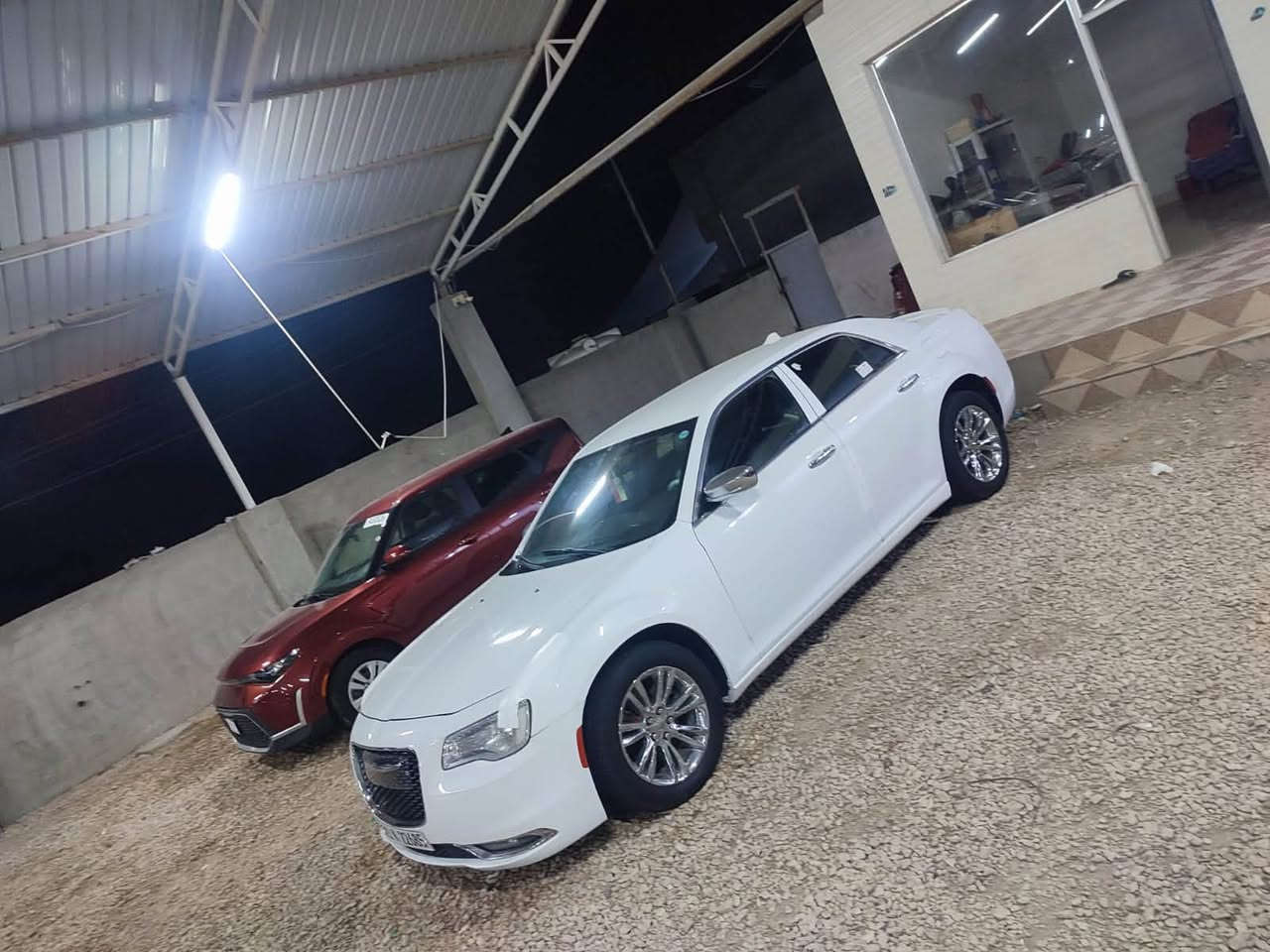 السلام عليكم ورحمة الله وبركاته
كلايسلر C 300 موديل 2012  سياره بالكارتون جديده   محدثه 20 دعاميات ماصدات بكلايتات كير ماوس  سياره مصروف عليها هواي 

حادثها جداً بسيط طخه بسيطه بجاملغ السائق  ومصبوغ بدون دواخل بدون أرباك    والباقي كفاله عامه 

ماشيه 165 

محرك كير جدد مكفولات حداديه جديده  تبريد ثلج ❄️ تدفئه تخم تاير جديد سياره كامله مابيها نقص ابد 

رقم سليمانيه دولي سنويه مجدده 

 

السعر  168 وبيها مجال بسيط 

مكانها بابل مركز المدينه 

للاستفسار الاتصال على الرقم التالي 

(***********)
