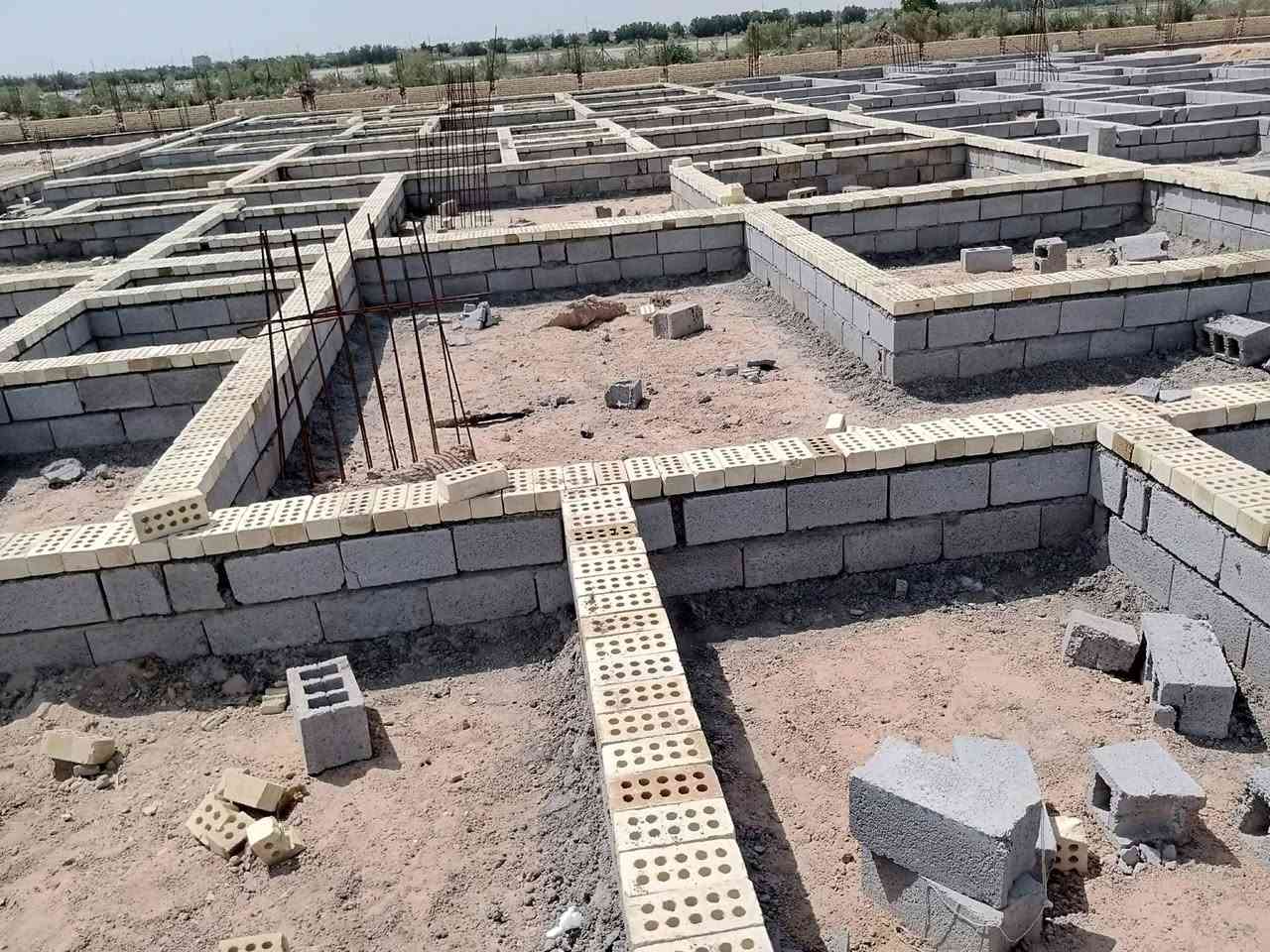 سلام عليكم خلفه بناء درجه اولى متواجد حالياً بالبصره اشتغل على الدبل والمتر شغل يرضي الله وعبدالله *********** بيه وتساب
