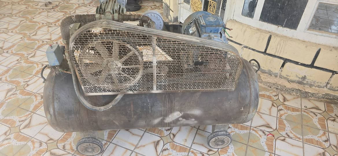 كنبريسرات للبيع الشراي يجي خاص او ينتصل عله الرقم ***********العنوان حله السعر انتصل وتدلل
