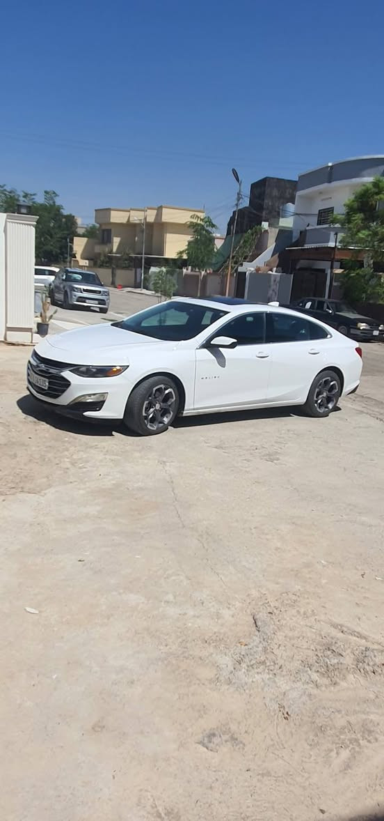 السلام عليكم
ماليبو 2024 LT2 فول مواصفات 
رادار تنبيه قبل الاصطدام ونظام حفاظ على المسار 

السعر 130 $ وبيهه مجال 

السياره نظيفه وبعدها اخت الزيرو ماشيه 20 الف كيلو 
حادثها قطعه وحده الجاملغ السكن 
مكان السياره كركوك 
***********
***********
