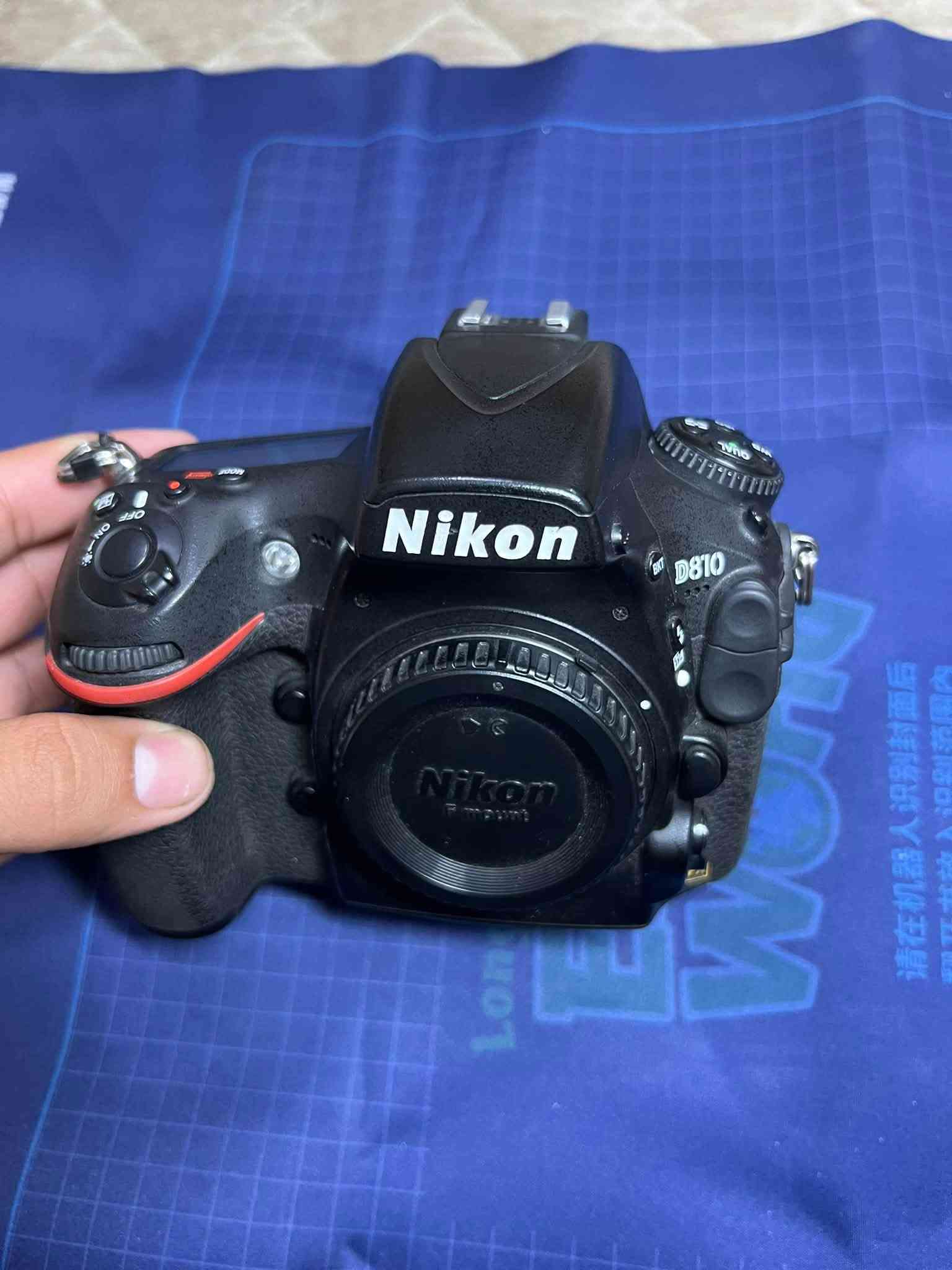 نيكون D810 • شتر ١٤٤١٨ • مع ملحقات