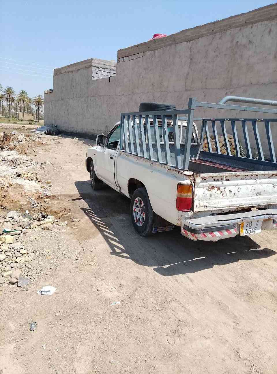 السلام عليكم سياره بيكم تيوتا 89 بسمي سنويه ل 31 بيع مستعجل الاستفسار***********
