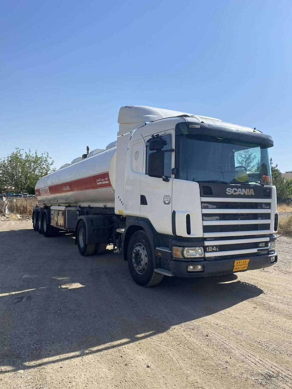 سکانیا 2003 بۆ فرۆشتن زەرعەو تۆناجی هەیە جایزە مواسەفات ڕیتایدەر موبەریدە سەیارەکە زۆر پاکو خاوێنە زۆر جایزە ڕێک بۆناو ئیشش ماڵی دۆستە   سعر  300 گەڵا  و مەعمەلا ڕەقم مۆبایل  ***********
