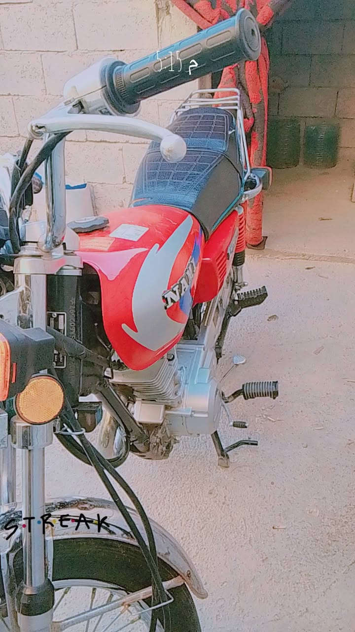 السلام عليكم شباب دراجه نامه متياز موديل 25 اوراق كامله اصولي محرك مامفتوح سعر 600 بيه مجال مكاني جسر ديالى لقديم ‏‪***********‬‏
